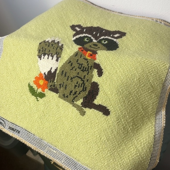 Handmade Needlepoint Raccoon Trash Panda Finished Unframed Vintage - Picture 3 of 9